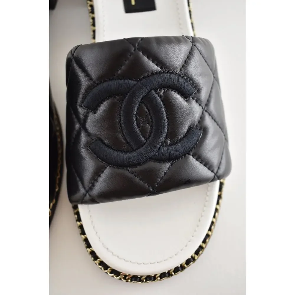 Chanel 25P Black Quilted Leather Chain CC Logo Mule Slide Sandal Block Heel 38.5